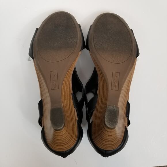 Croft & Barrow Ortholite  Low Wedge Heel Faux Vegan Leather Peep Toe Shoes 8.5 - Picture 7 of 8